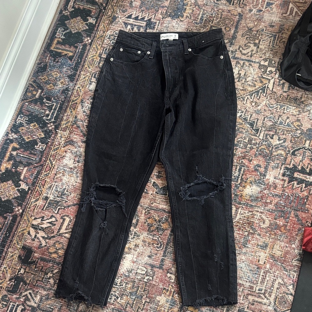 Abercrombie & Fitch Black Distressed Knee-Rip Jeans